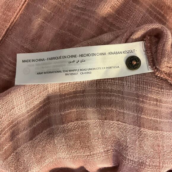 Ariat Pink Lightweight Semi-Sheer Crew Neck Button Front Shirt Size M - Picture 6 of 10